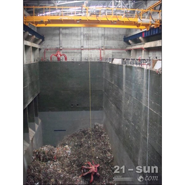 ȫ�Ԅ�����ץ�����ؙC(j��)�M(j��n)�v����ĳ�Ŀ KONE automatic garbage grab crane entered